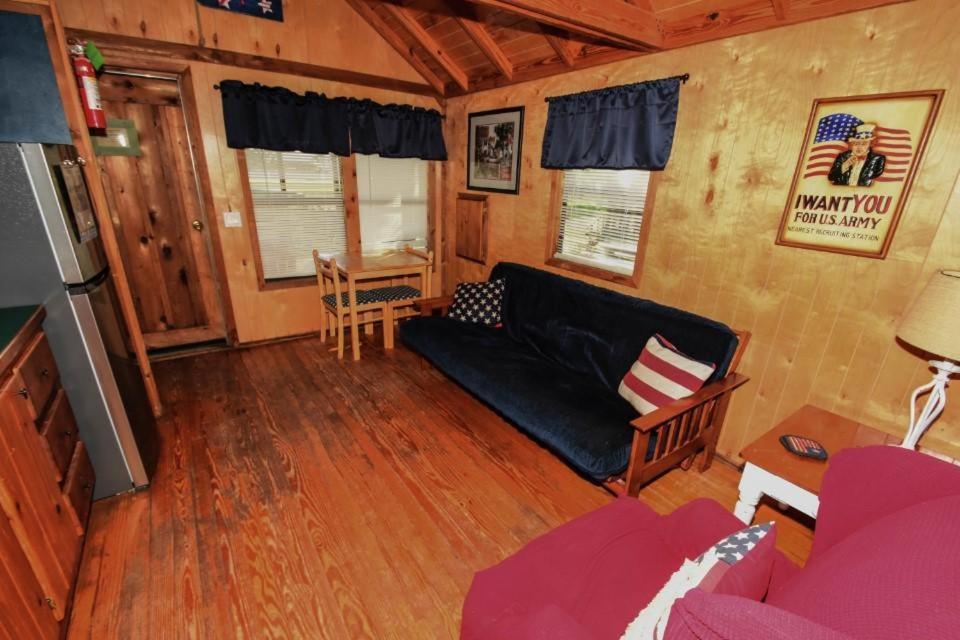 Lakeview Cedar - Uncle Sams - 3 *